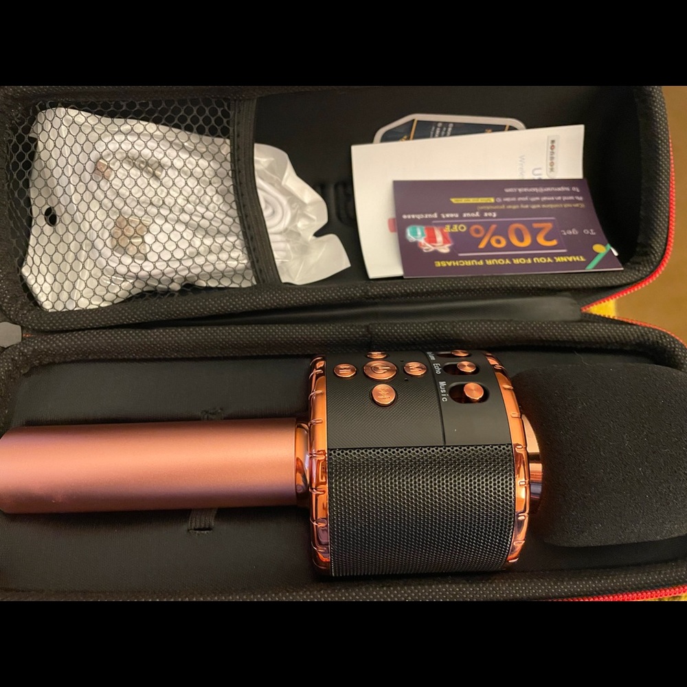 Wireless Bluetooth karaoke mic 🎤